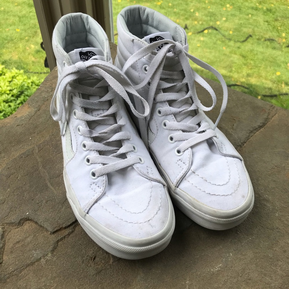 White sk8-hi vans
